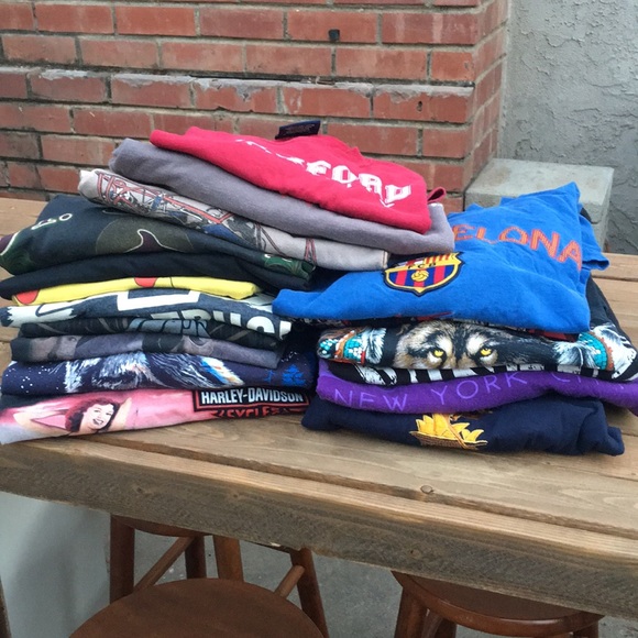 [ONE] Mystery 90’s Style Tee - Picture 2 of 7